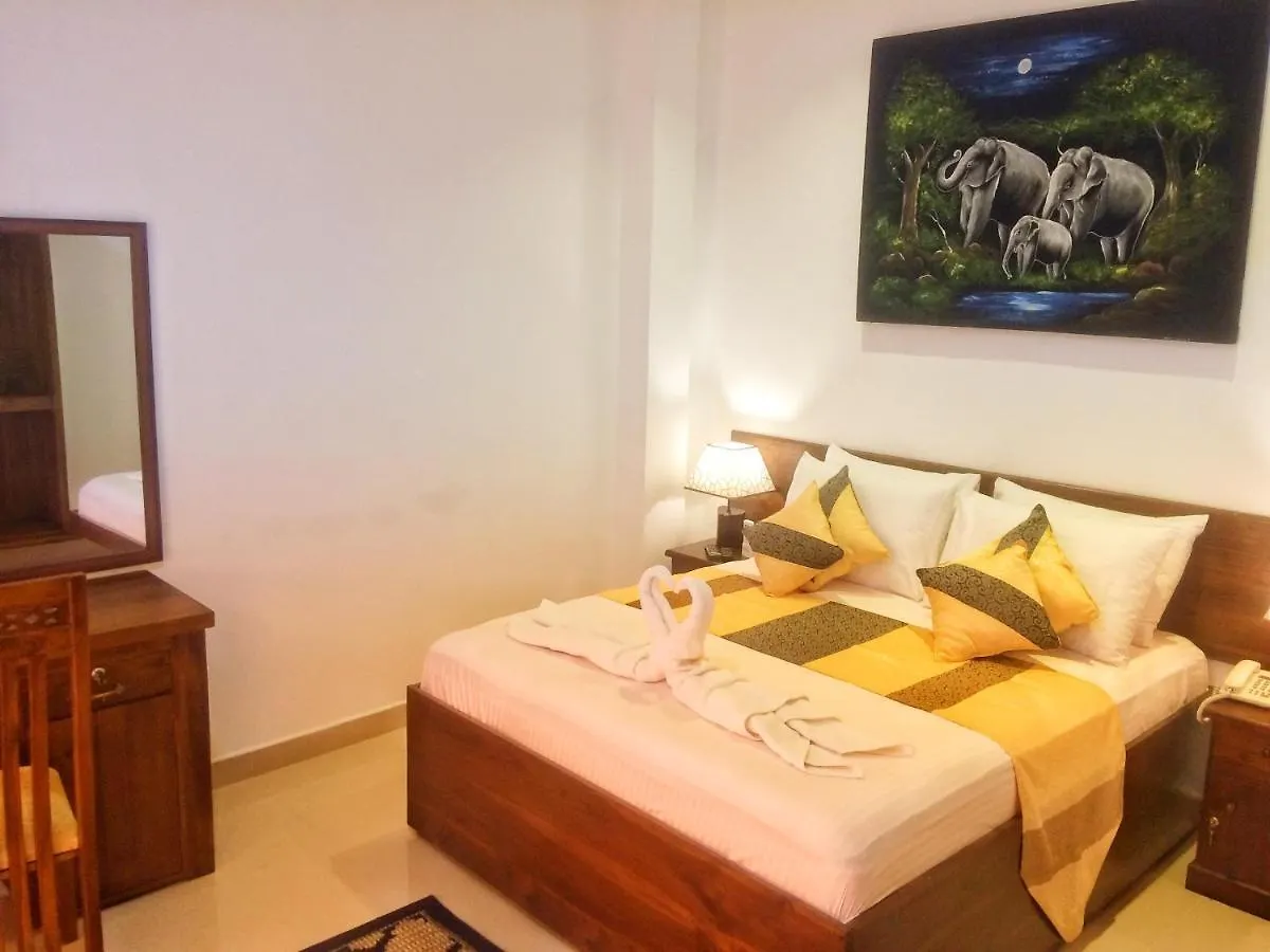 Гостевой дом Empire Valley Hotel Канди